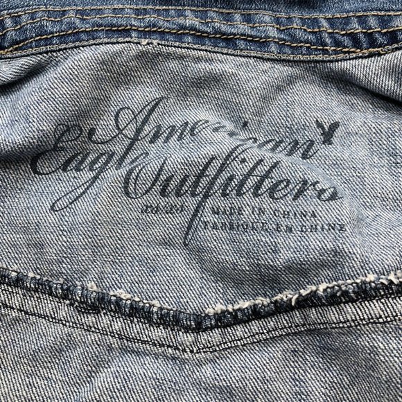 American Eagle Womens XS Jean Denim Jacket Short Length Distressed Button Front - Picture 5 of 11